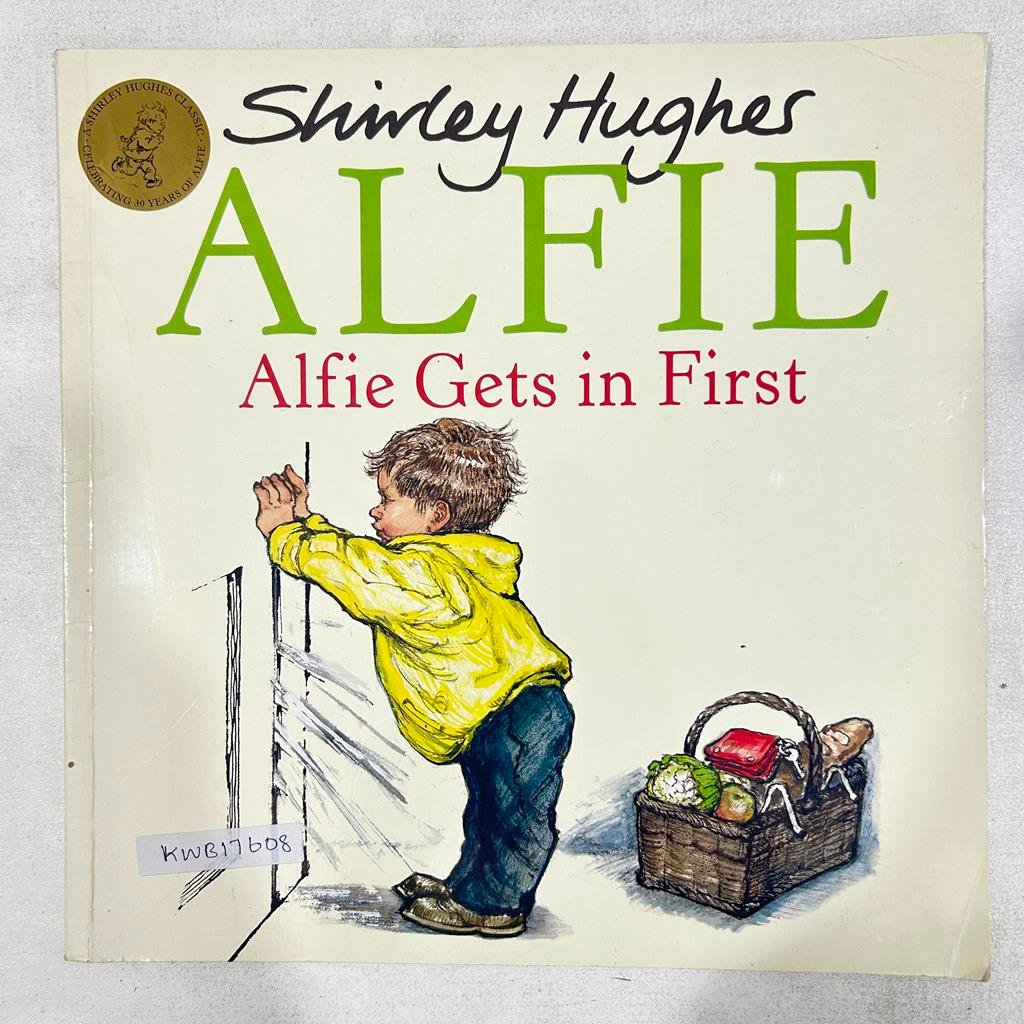Alfie_ Alfie Gets In First_Shirley Hughes_KWB17608