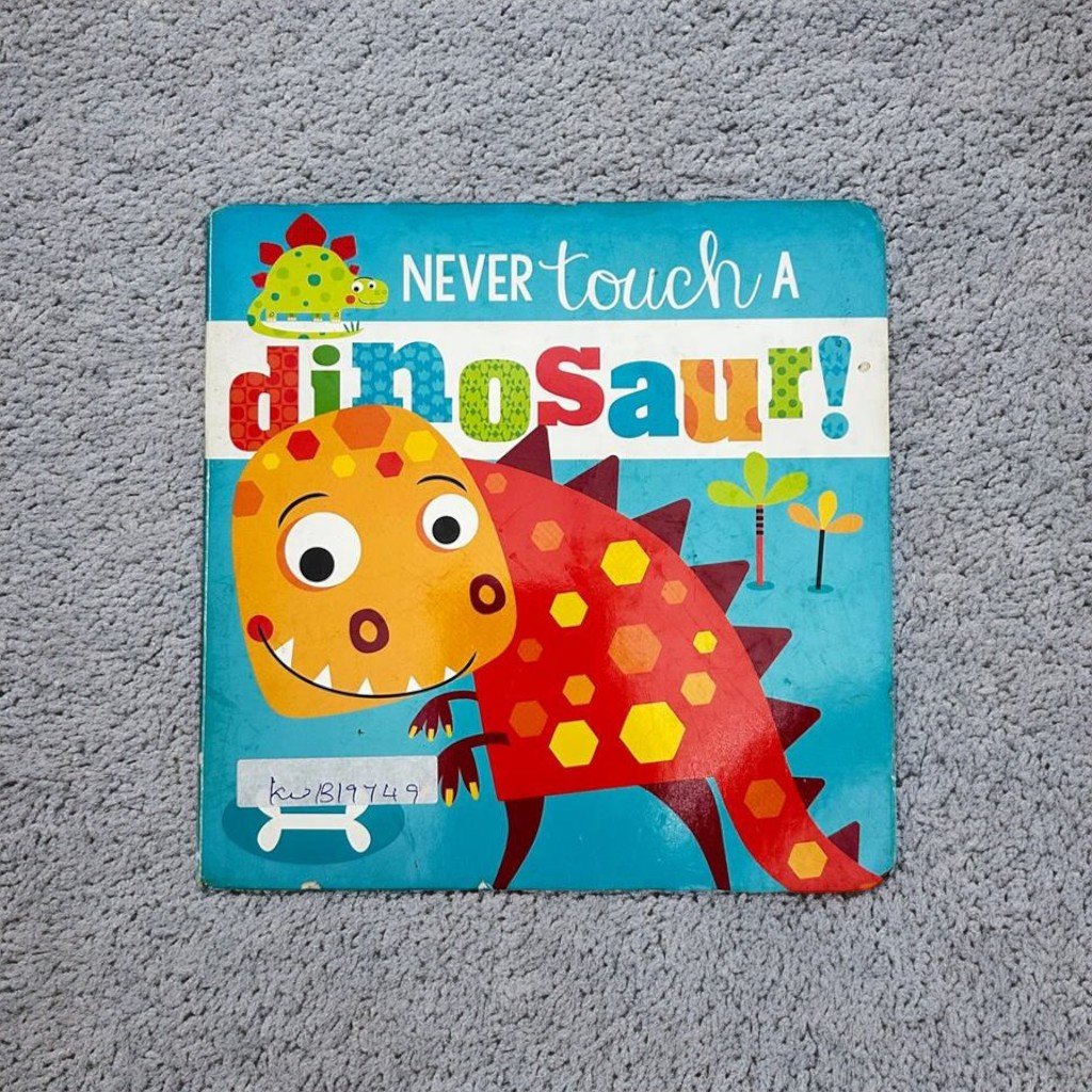 Never Touch A Dinosaur!_Make Believe Ideas_KWB19749