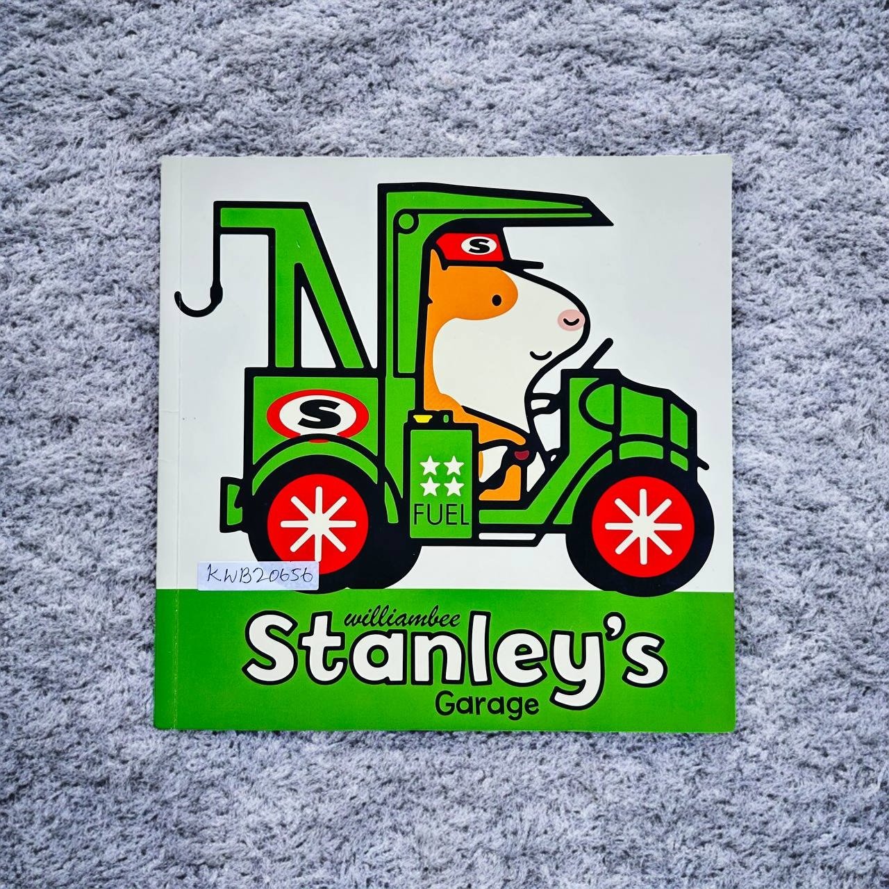 Williambee Stanley's Garage_Jonathan Cape_KWB20656