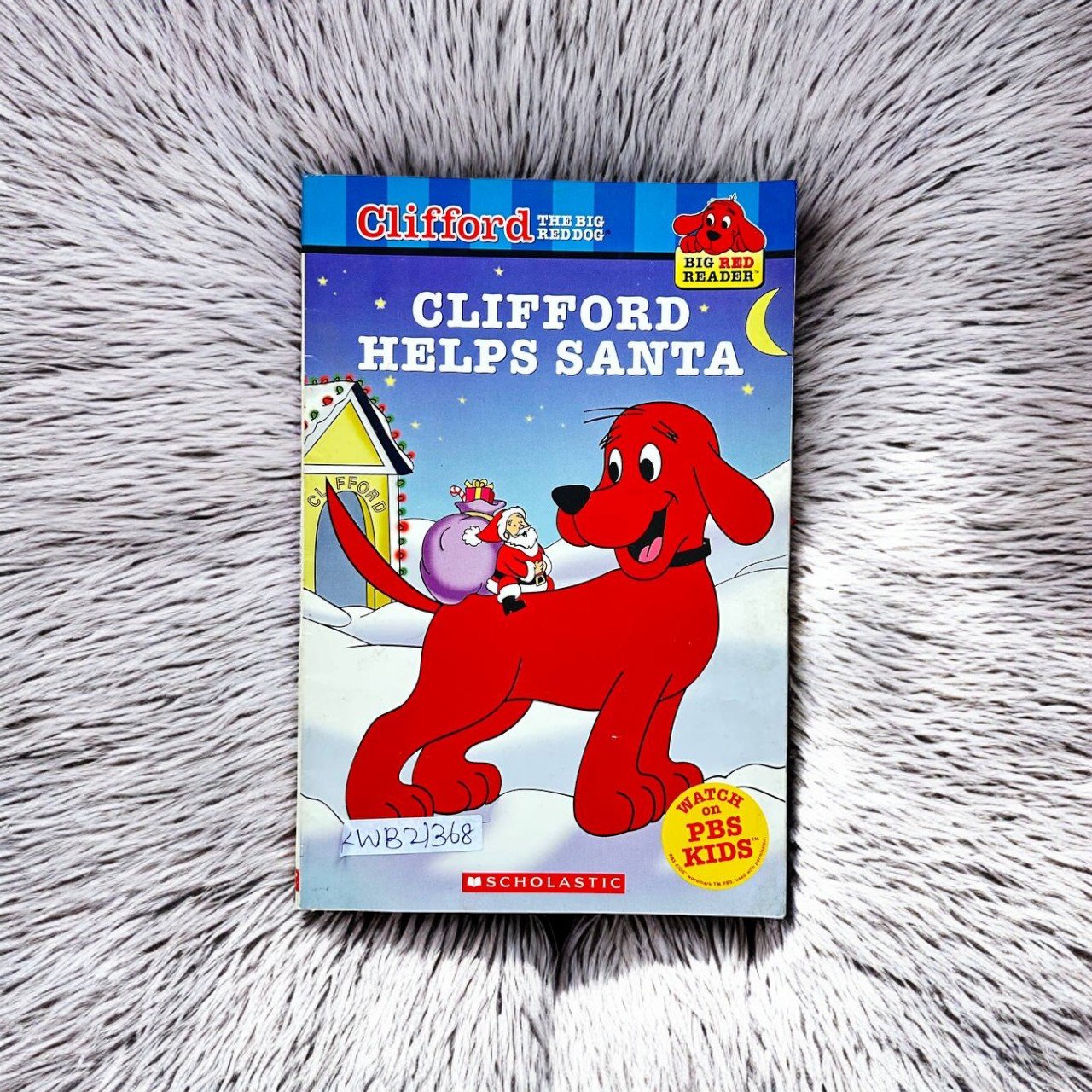 Scholastic_Clifford The Big Red Dog_Clifford Helps Santa_Scholastic_KWB21368
