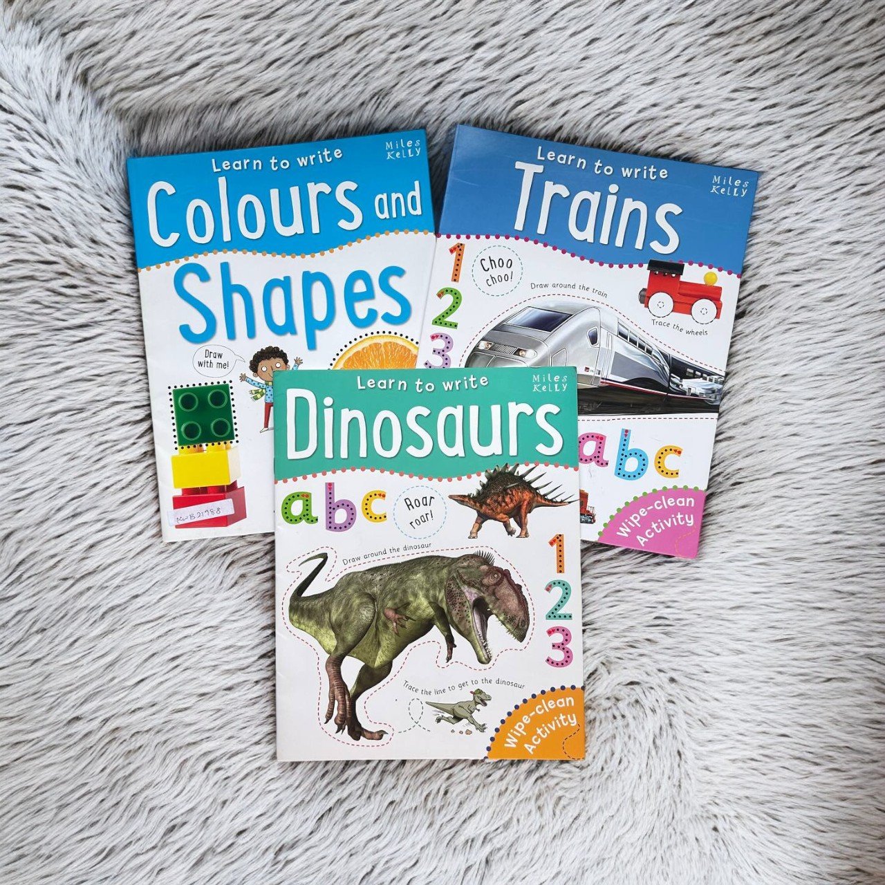 Miles Kelly_Learn To Write_Wipe And Clean_Set Of 3 Books_Miles Kelly_KWB21988