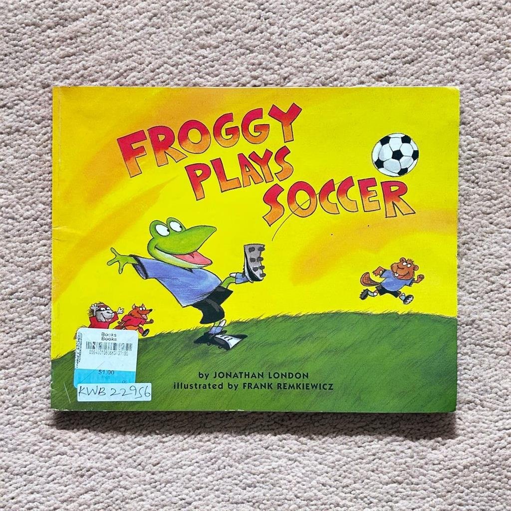 Froggy Plays Soccer_Frank Remkiewicz_KWB22956