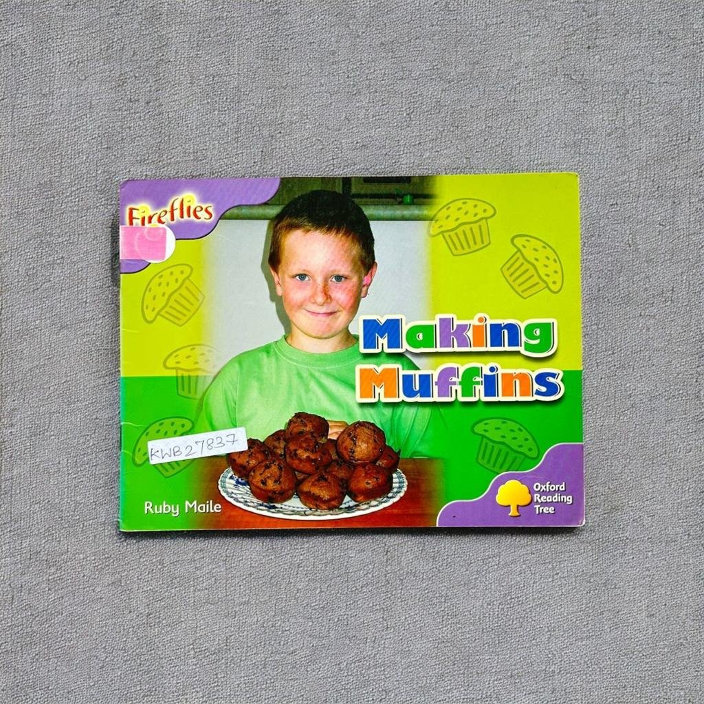 Pocket Size_Fireflies_Making Muffins_Oxford_KWB27837