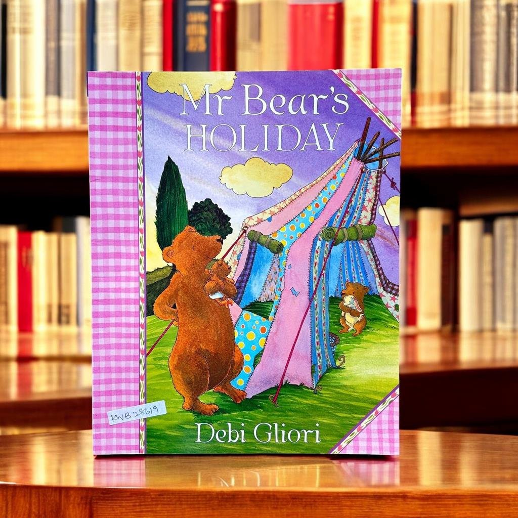 Mr Bear's Holiday_Debi Gliori_KWB28619