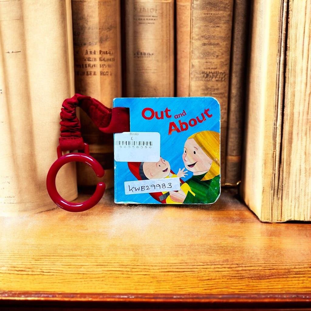 Pocket Size_Out And About_Lynda Kennedy_KWB29983