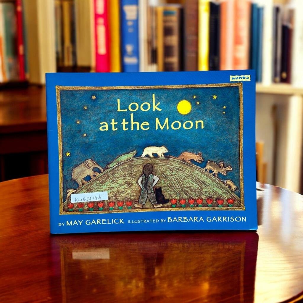 Look At The Moon_May Garelick_KWB31746