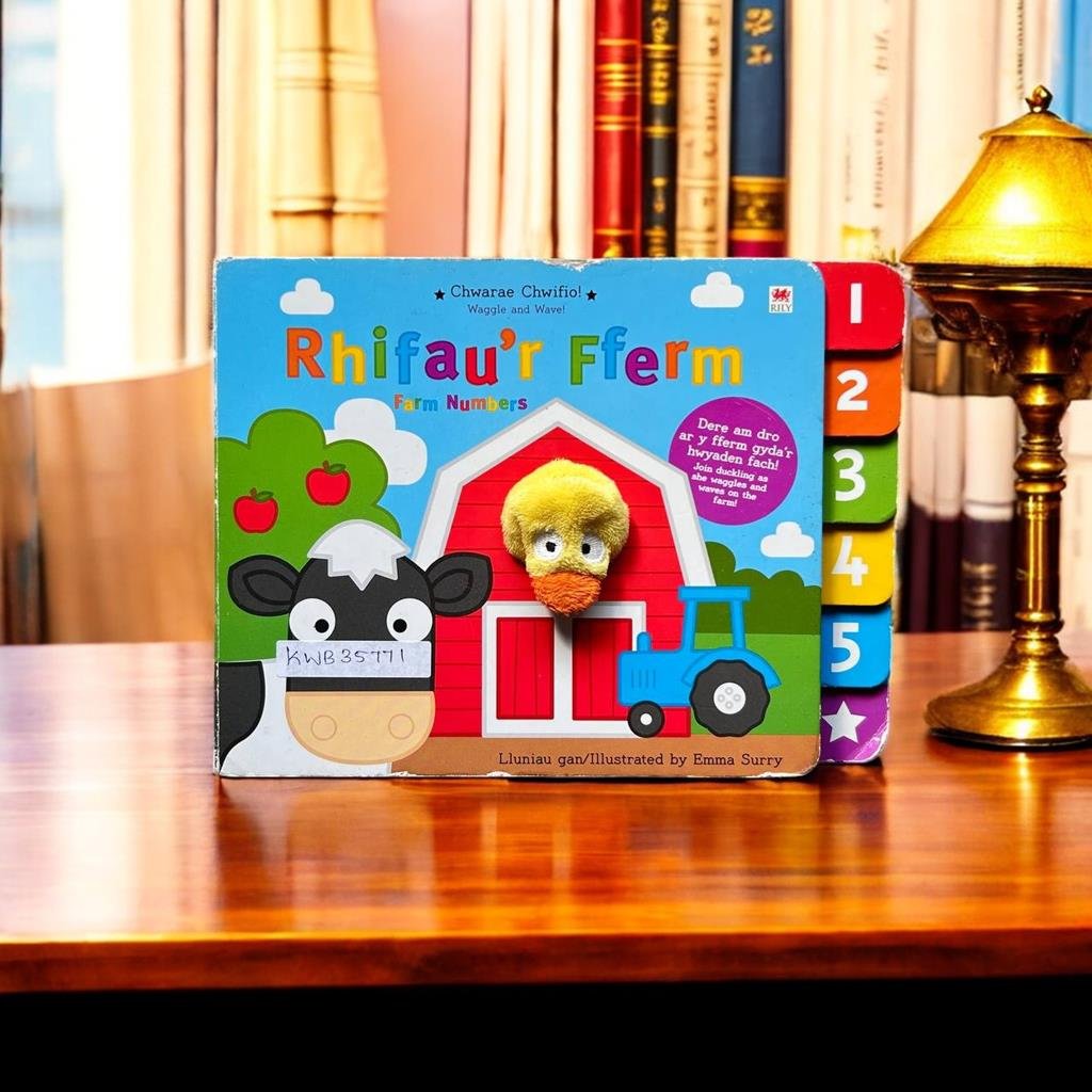 Waggle And Wave!_Farm Numbers_Dual Languages_Finger Puppet_Emma Surry_KWB35771