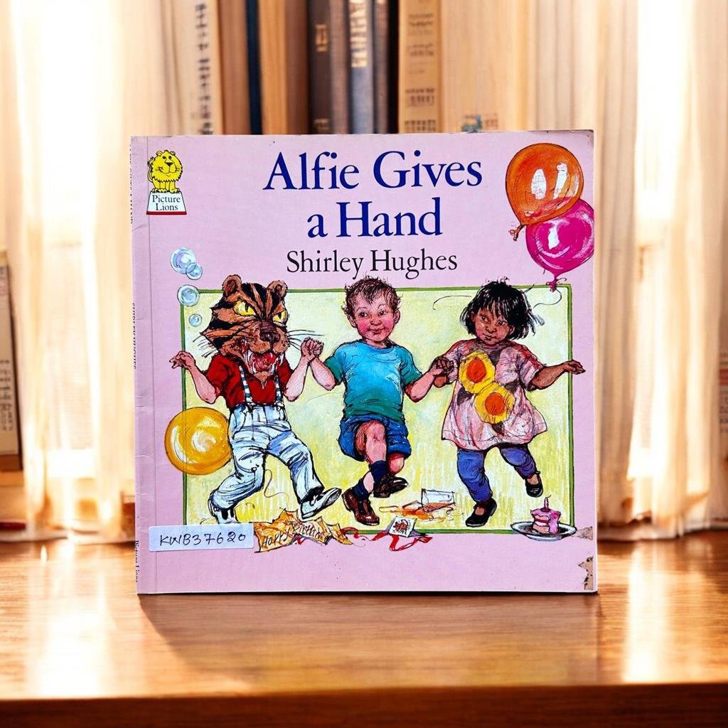 Alfie Gives A Hand_Shirley Hughes_KWB37620