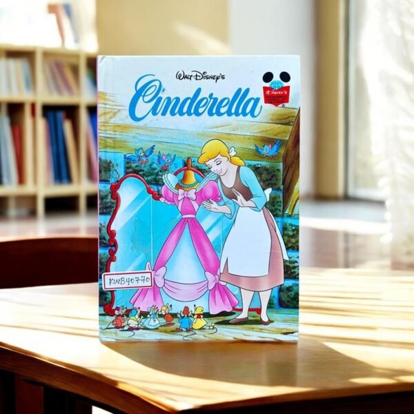 Disney_Cinderella_Disney_KWB40770