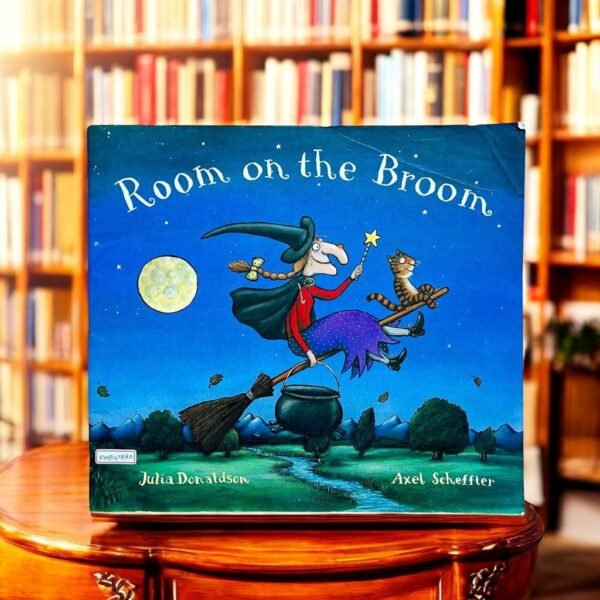 Room On The Broom_Big Book_Julia Donaldson_KWB40880