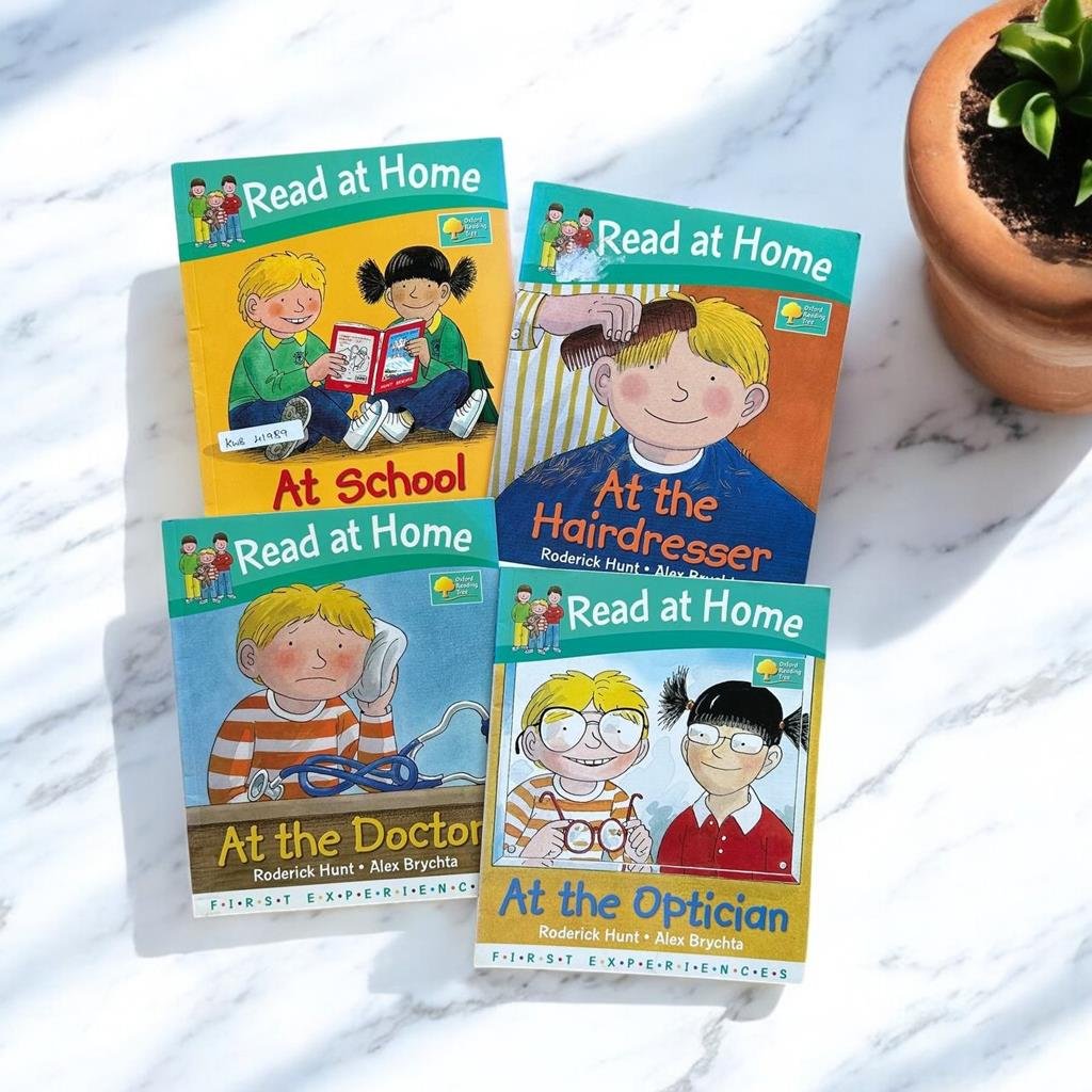 First Experiences_Read At Home_Oxford_Set Of 4 Books_Roderick Hunt_KWB41989