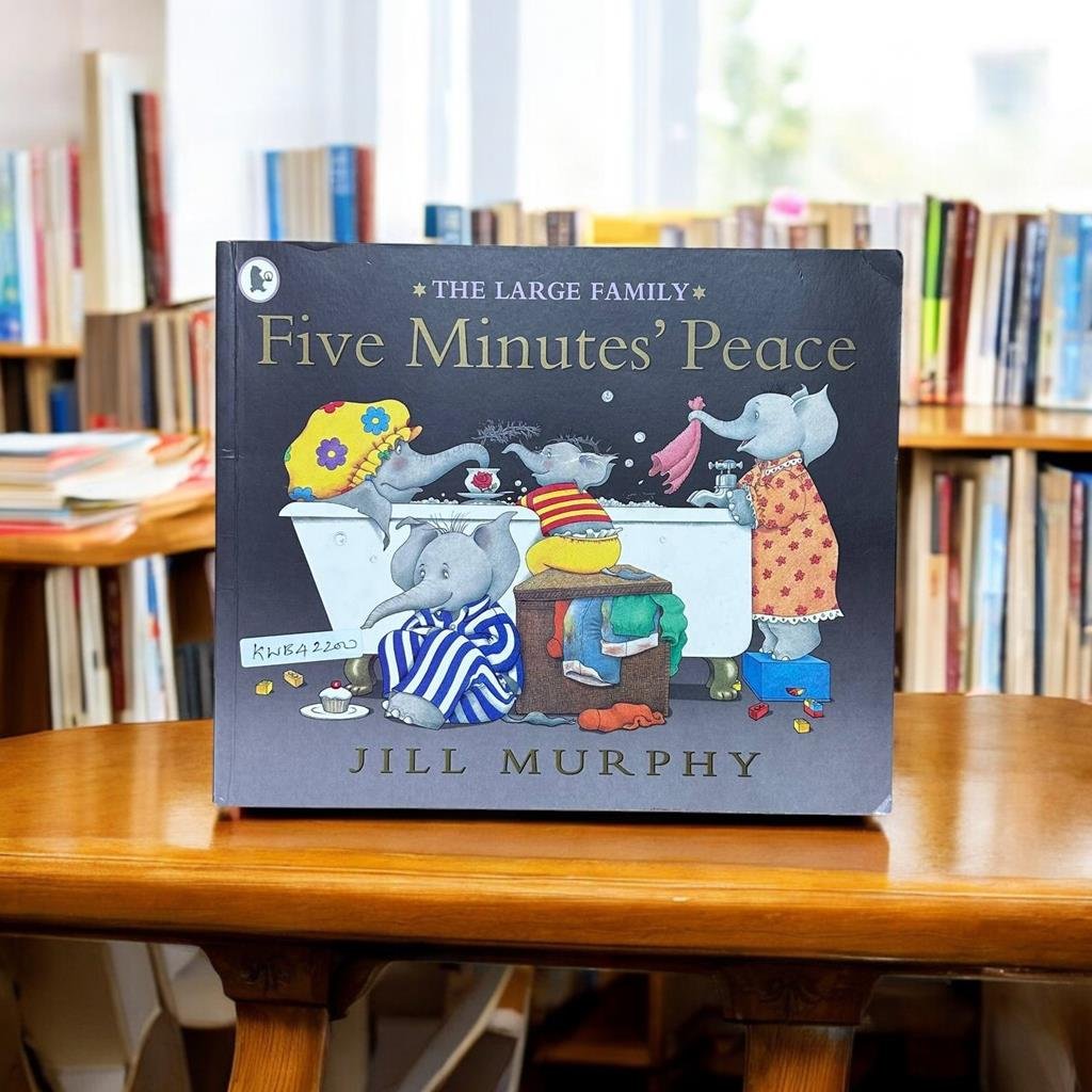 The Large Family_Five Minutes' Peace_Jill Murphy_KWB42200