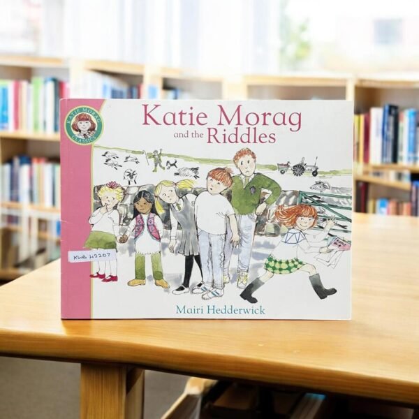 Katie Morag And The Riddles_Mairi Hedderwick_KWB42207