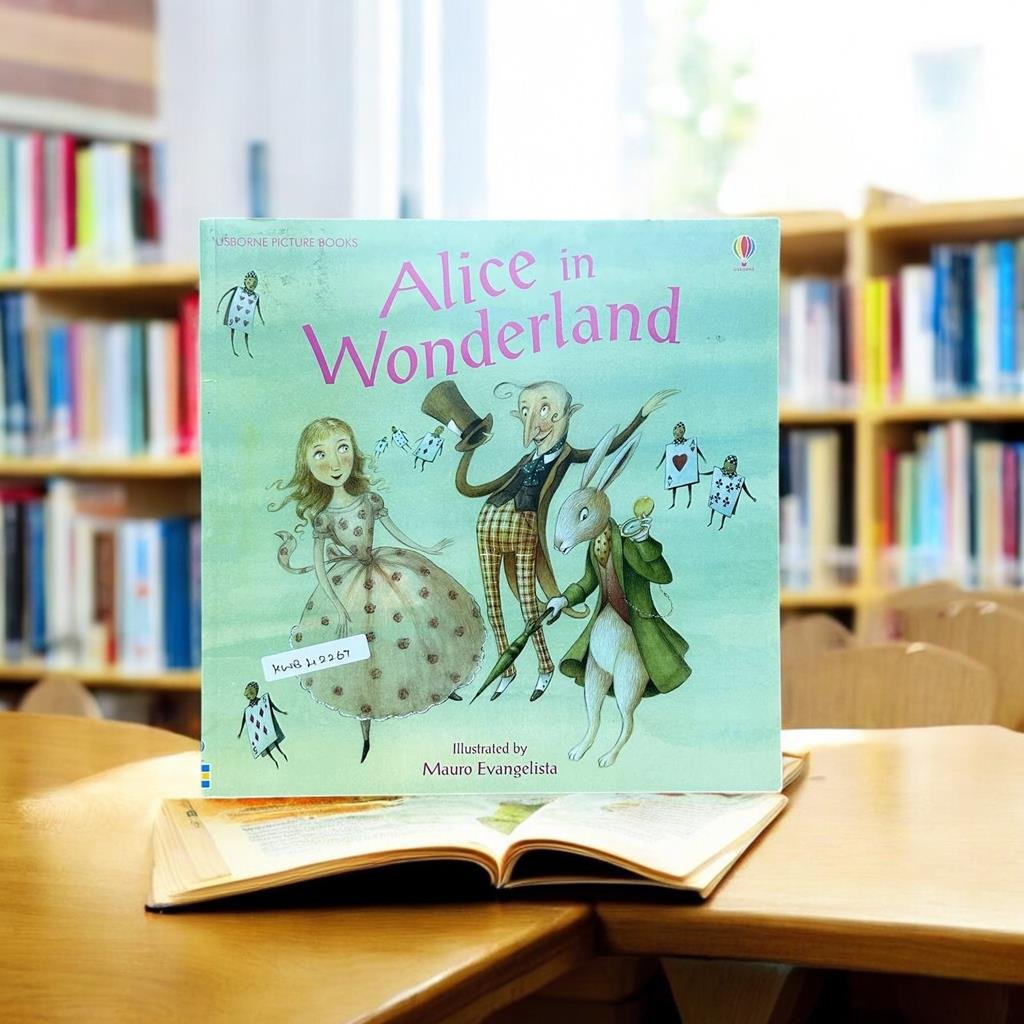 Alice In Wonderland_Mauro Evangelista_KWB42267