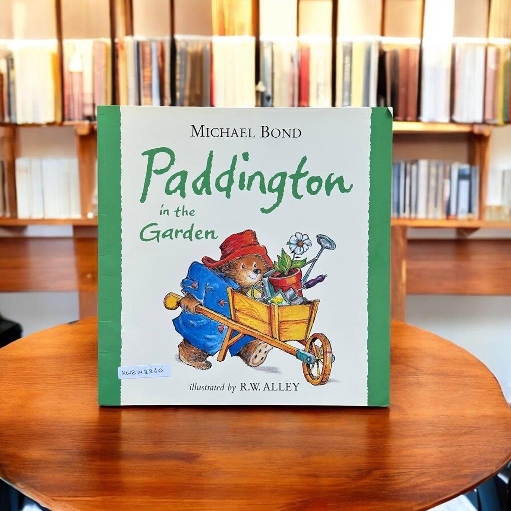 Paddington In The Garden_Michael Bond_KWB43360
