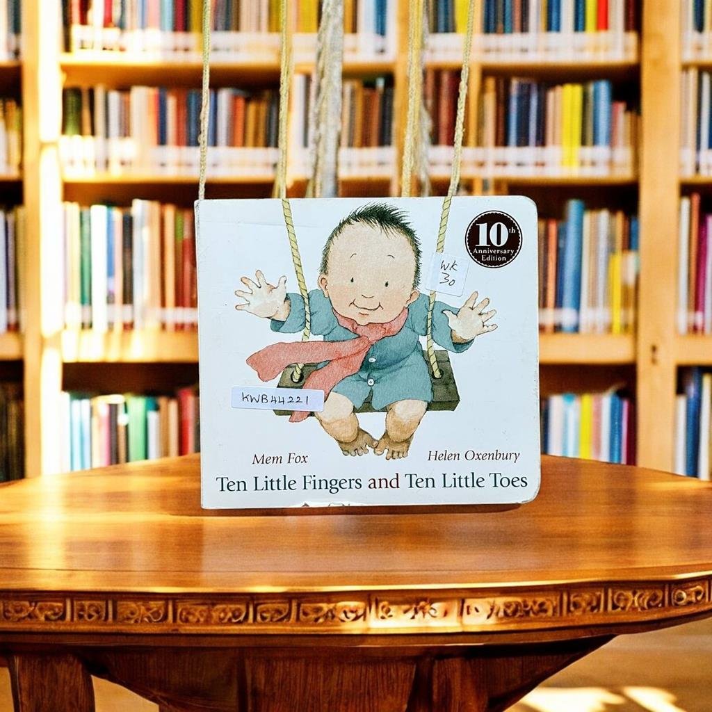 Ten Little Fingers And Ten Little Toes_Helen Oxenbury_KWB44221