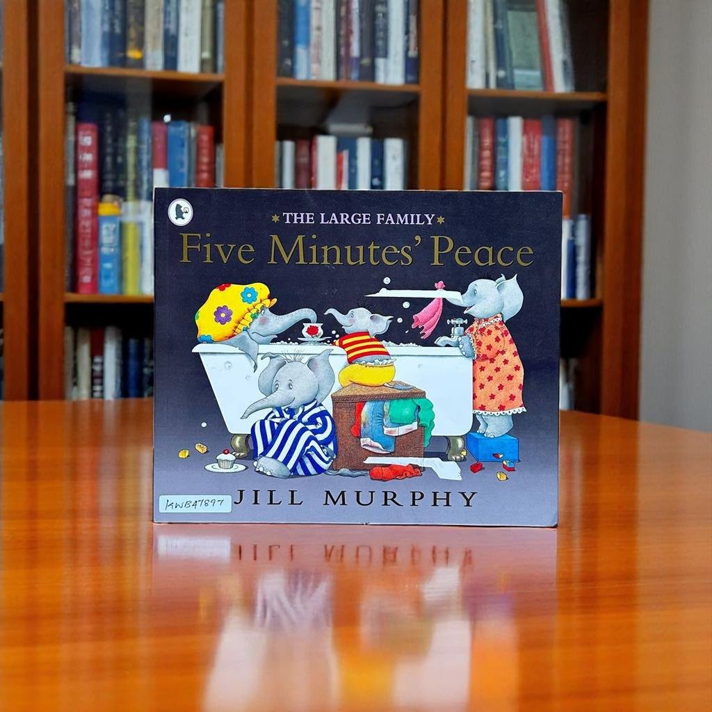 The Large Family_Five Minutes' Peace_Walker Books_Jill Murphy _KWB47897