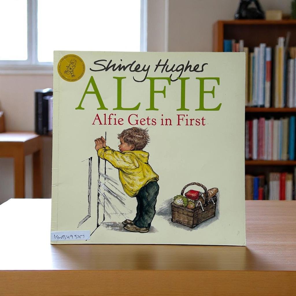 Alfie Alfie Gets In First_Shirley Hughes_KWB49547