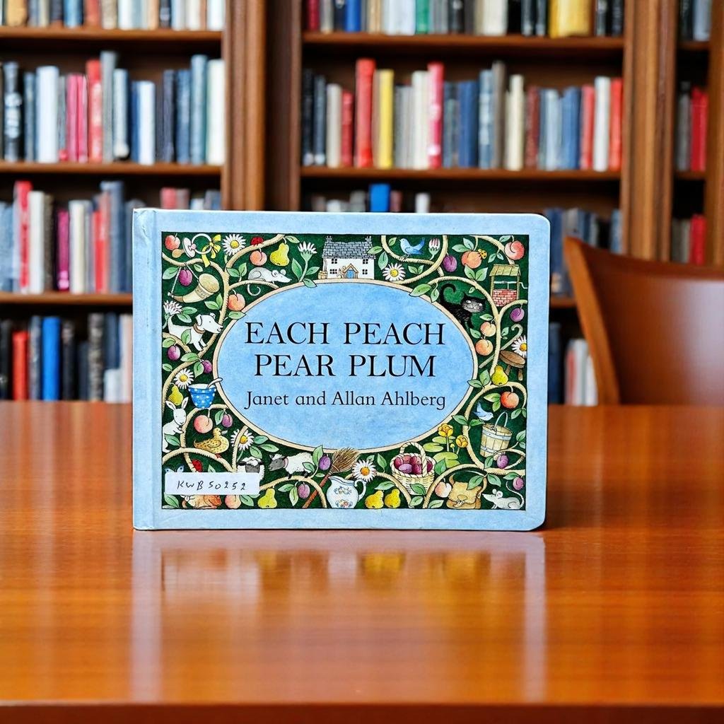 Each Peach Pear Plum_Janet and Allan Ahlberg _KWB50252