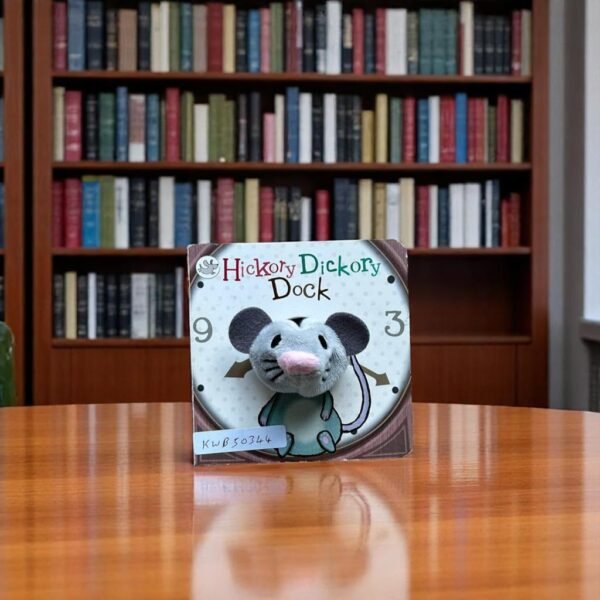 Hickory Dickory Dock_Finger Puppet Book _Little Learners _KWB50344
