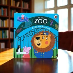 Peppa pig _At the Zoo _A Lift the Flap Book _Taped_Ladybird _KWB51434