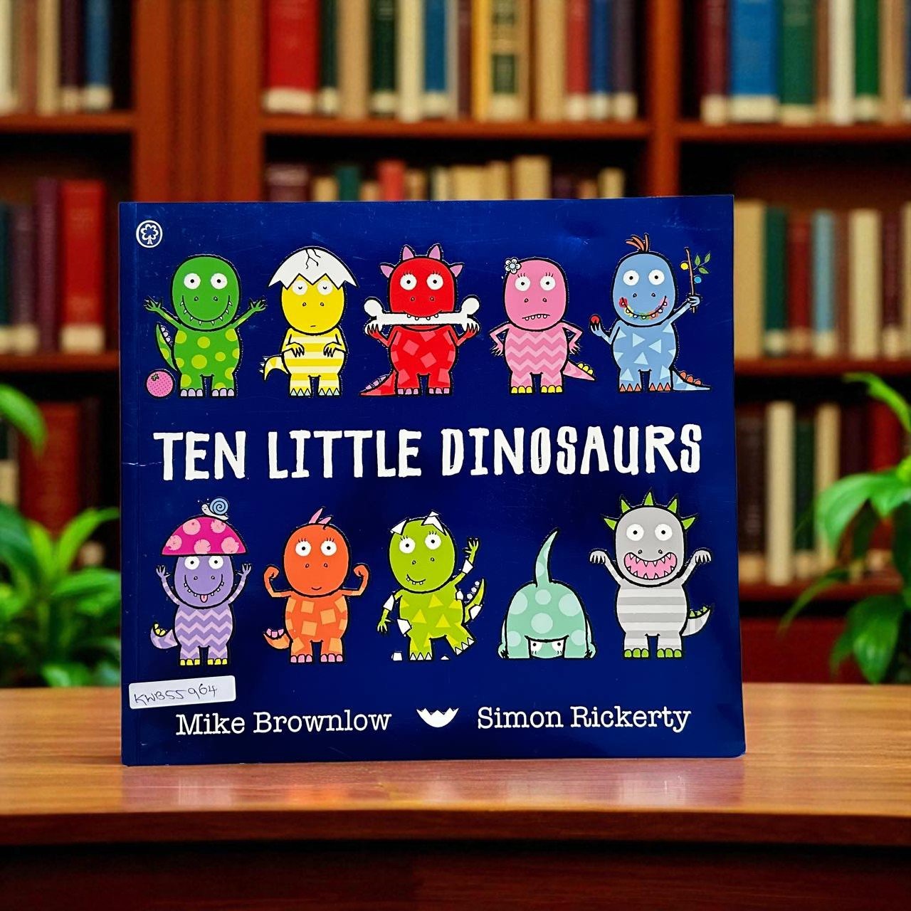 Ten Little Dinosaurs_Mike Brownlow_KWB55964