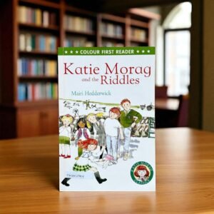 Katie Morag And The Riddles_Mairi Hedderwick_KWB56955