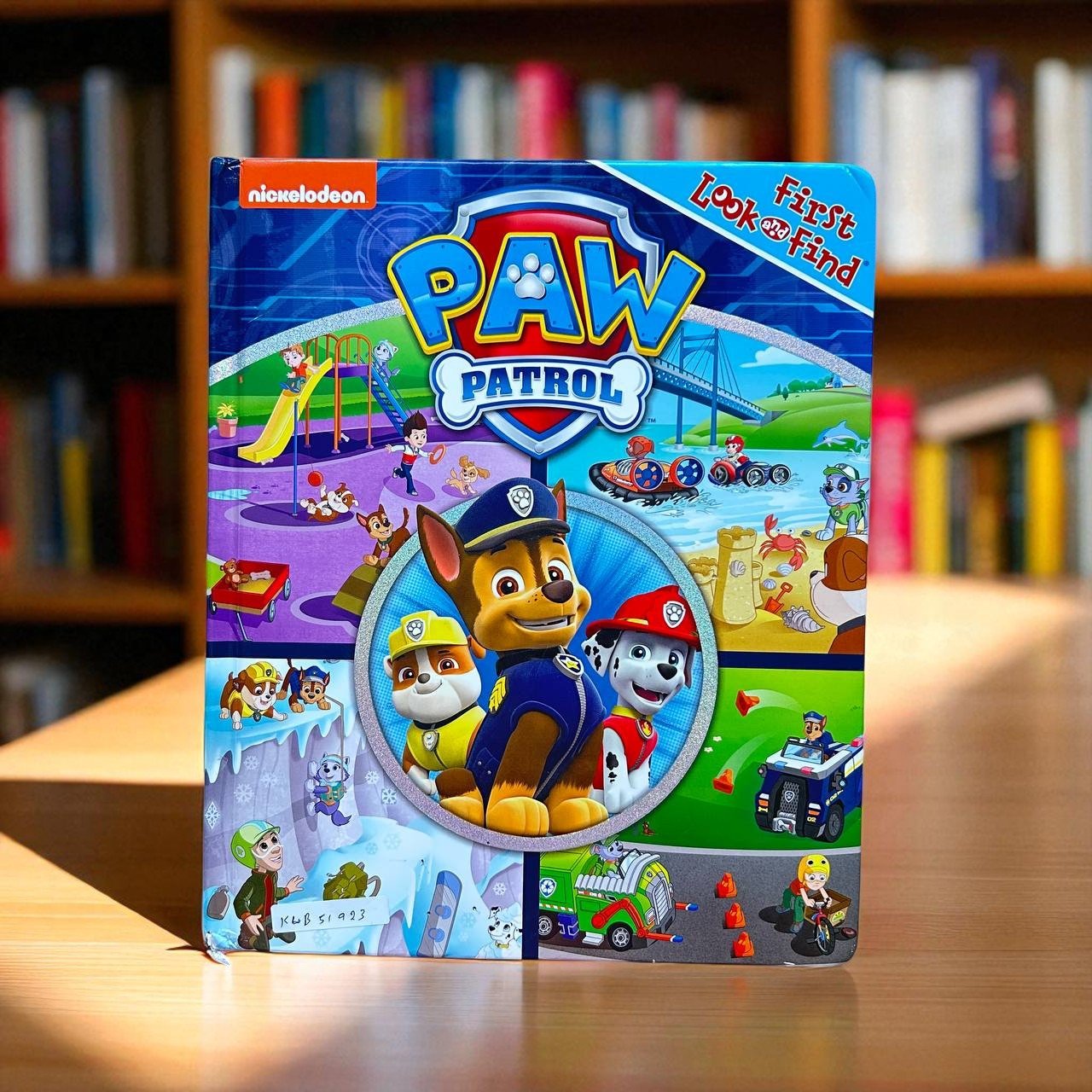 Paw Patrol_Look And Find_Nickelodeon _KWB51923