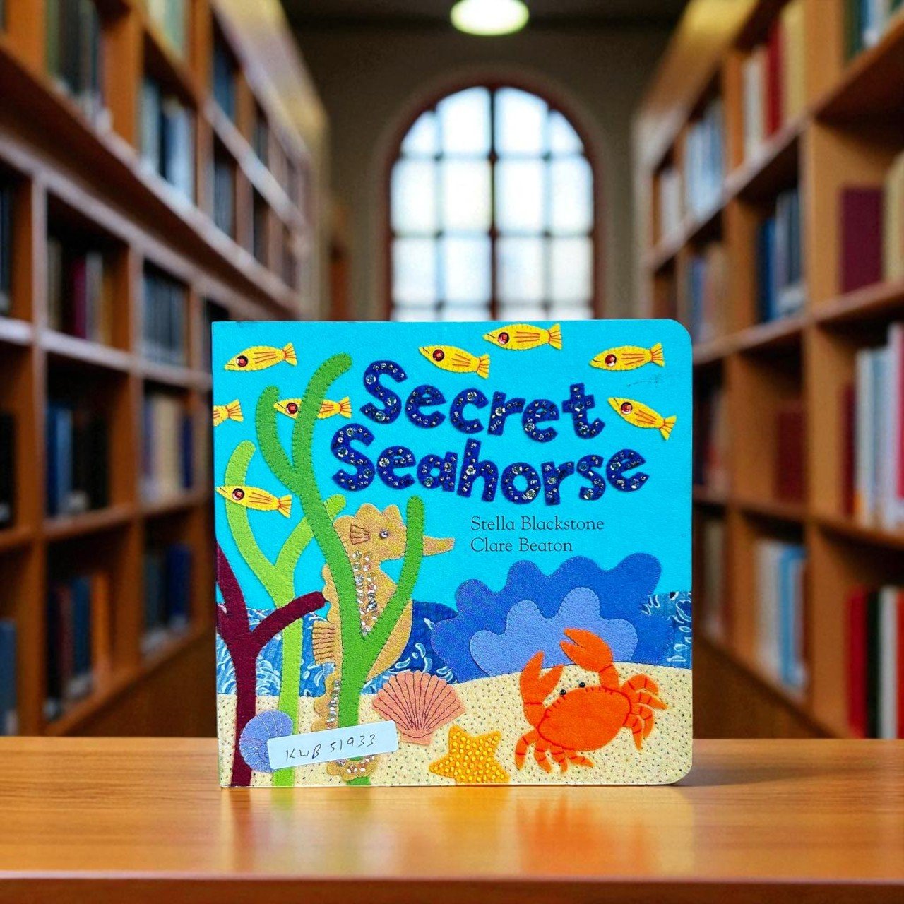 Secret Seashorse _Barefoot Books _KWB51933