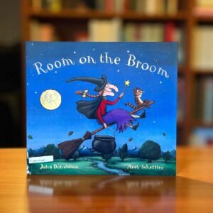 Room On The Broom_Julia Donaldson_KWB57400