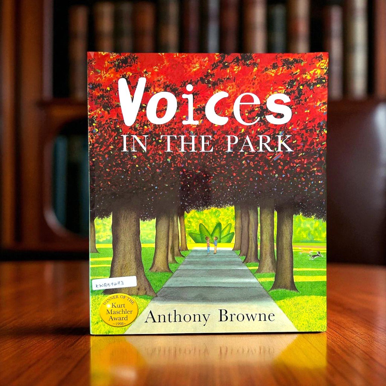 Voices In The Park_Used_Anthony Browne_KWB57473