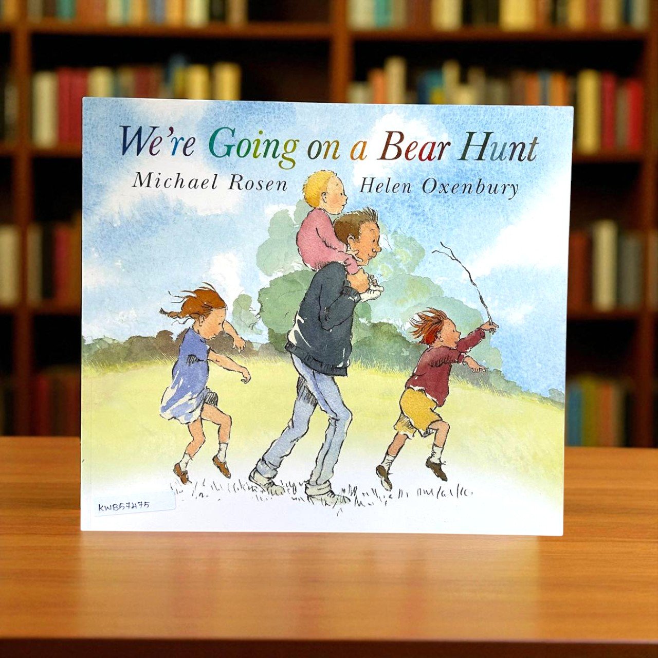We're Going On A Bear Hunt_Helen Oxenbury_KWB57475