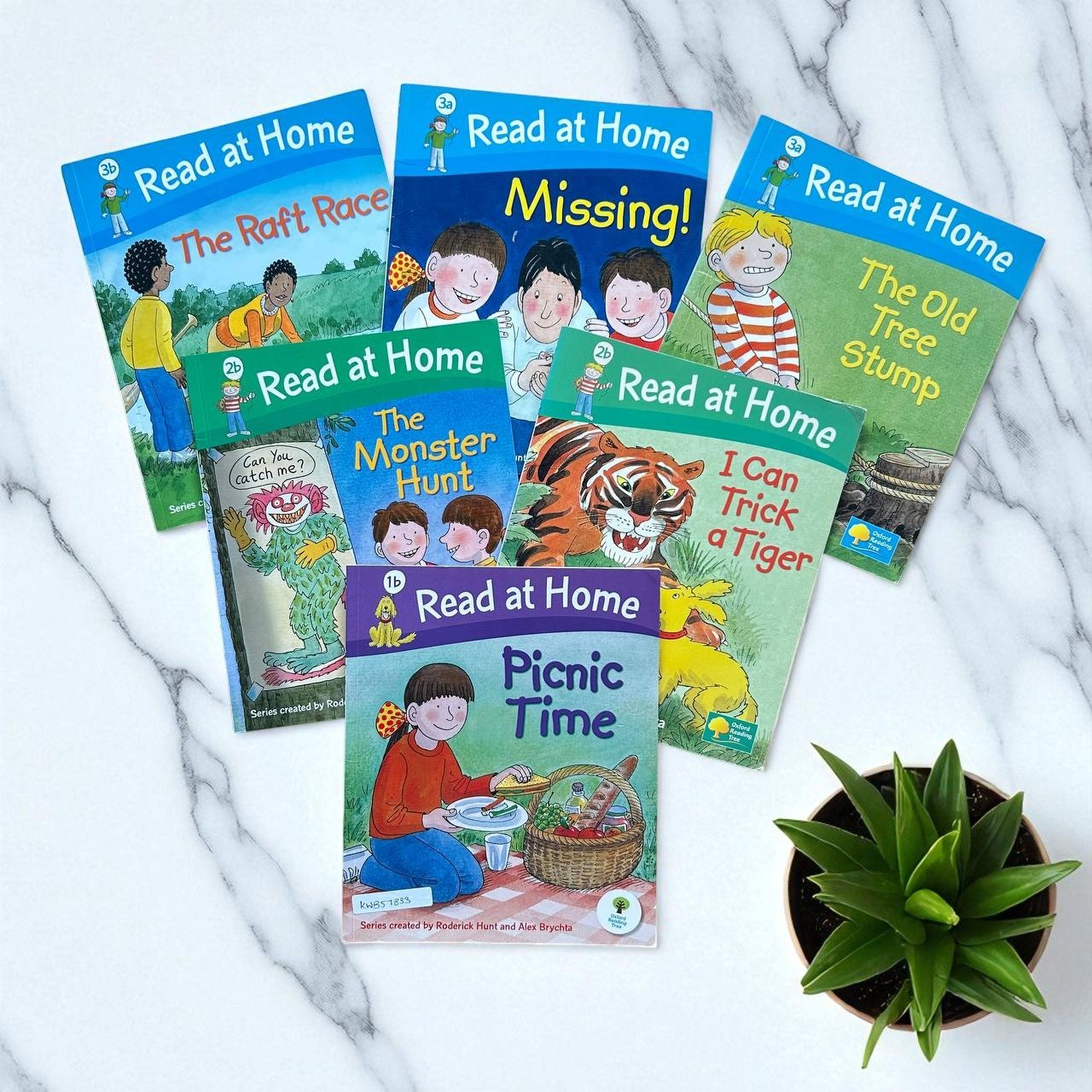 Read At Home_Oxford_Set Of 6 Books_Roderick Hunt_KWB57833