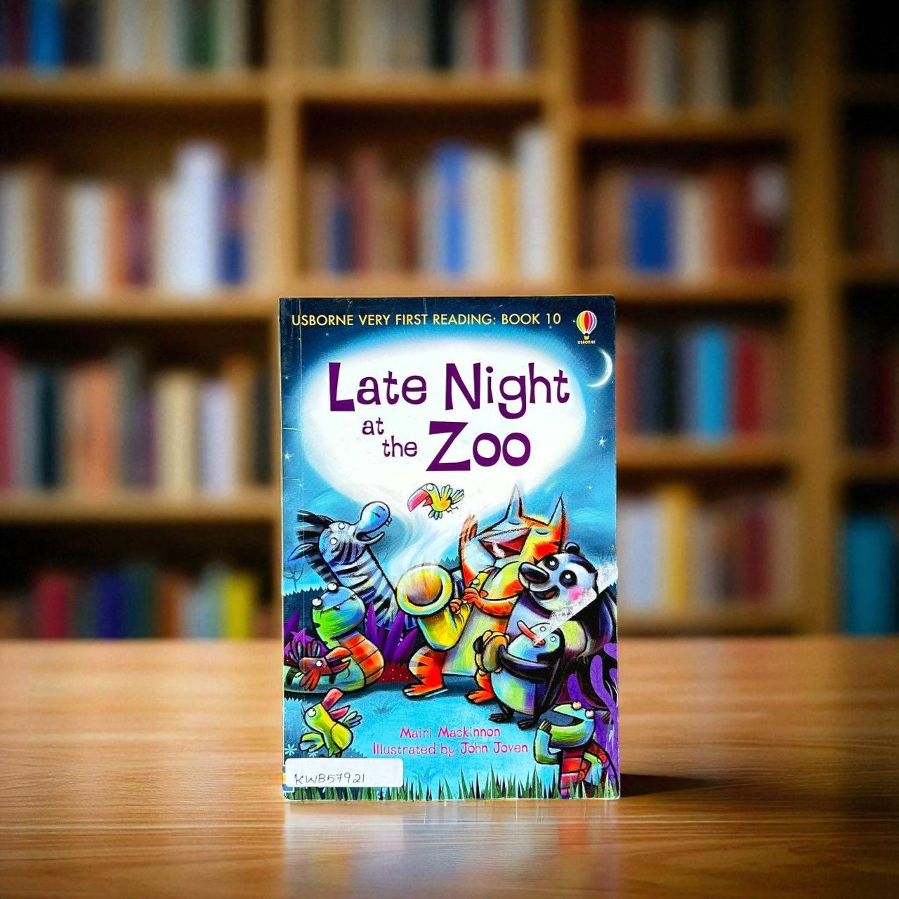 Late Night At The Zoo_Usborne Very First Reading_Mairi Mackinnon_KWB57921