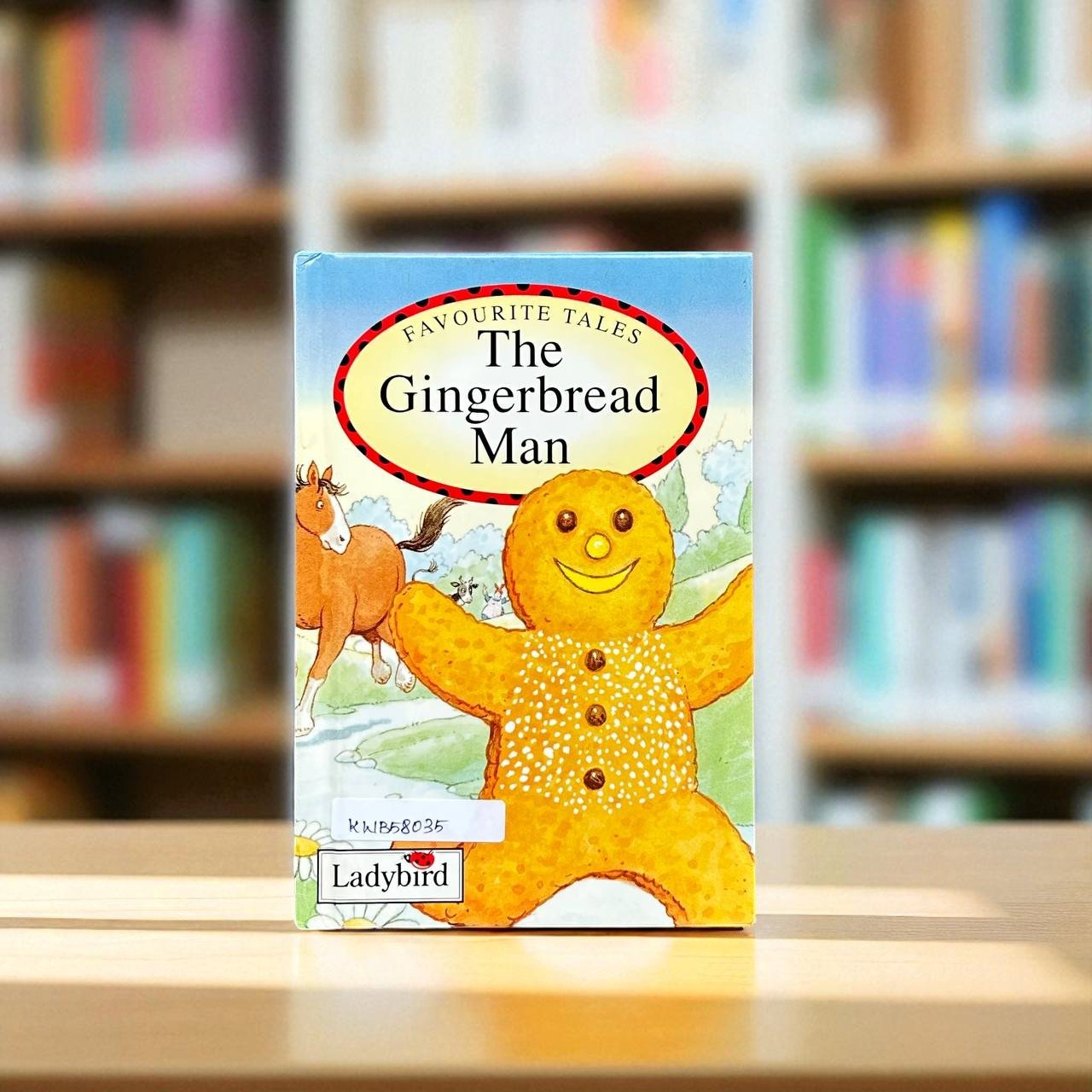 Pocket Friendly_The Gingerbread Man_Favourite Tales_Ladybird_KWB58035