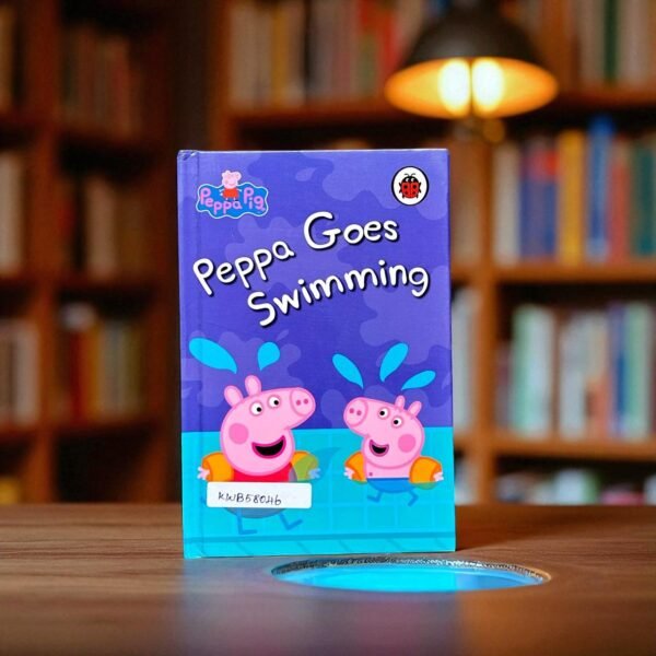 Pocket Friendly_Peppa Goes Swimming_Peppa Pig  _Ladybird_KWB58046