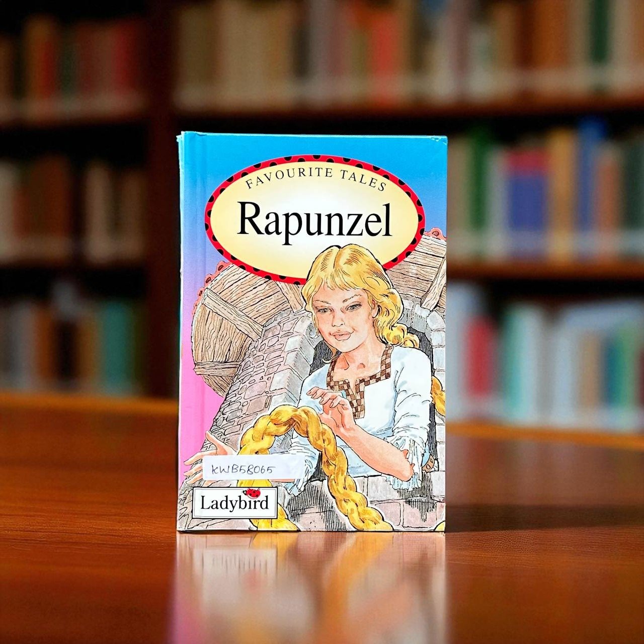 Pocket Friendly_Rapunzel_Favourite Tales_Ladybird_KWB58065
