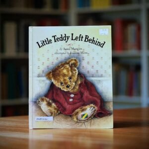 Little Teddy Left Behind_BTS_Anne Mangan_KWB58261