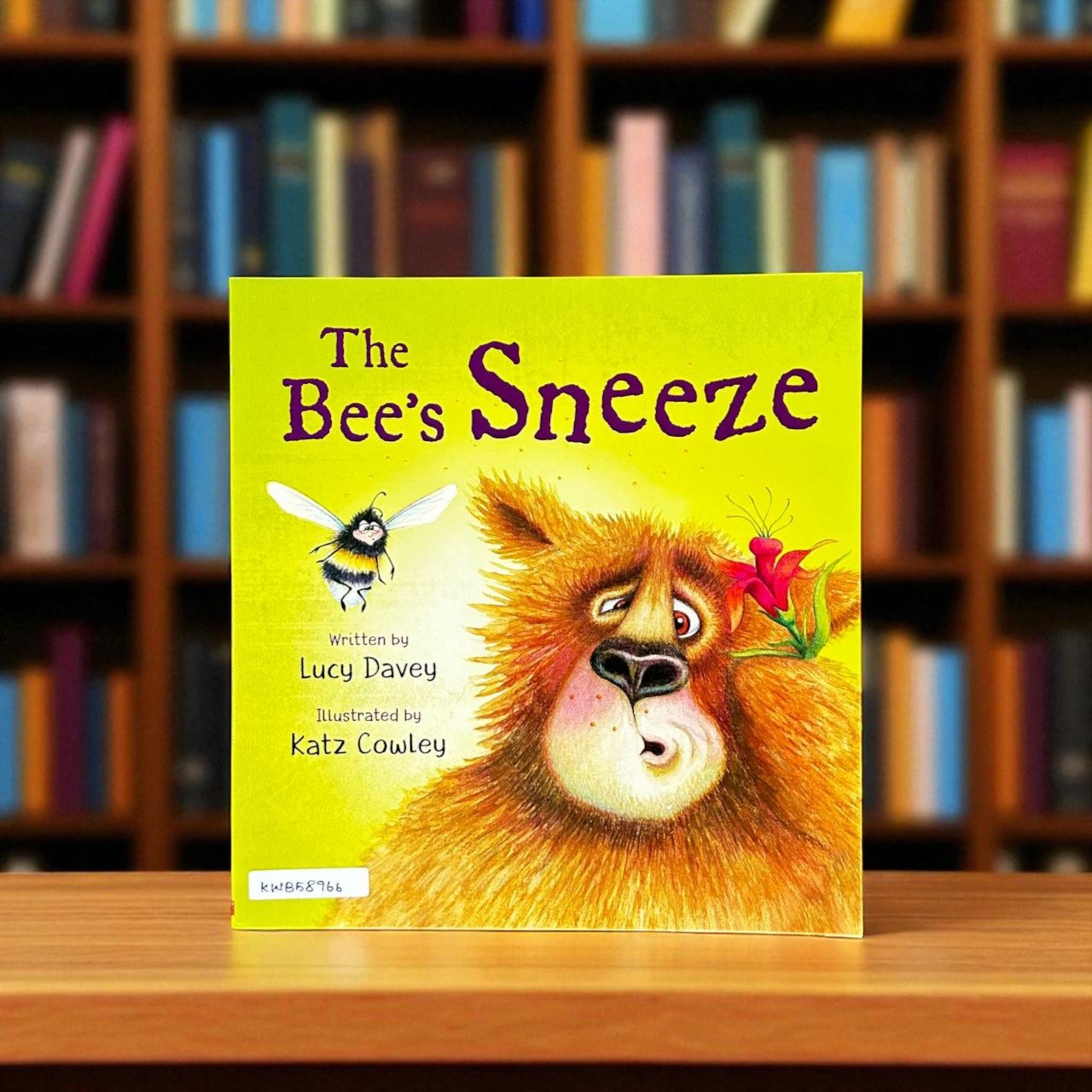 The Bee's Sneeze_Scholastic_Lucy Davy_RDM_KWB58966