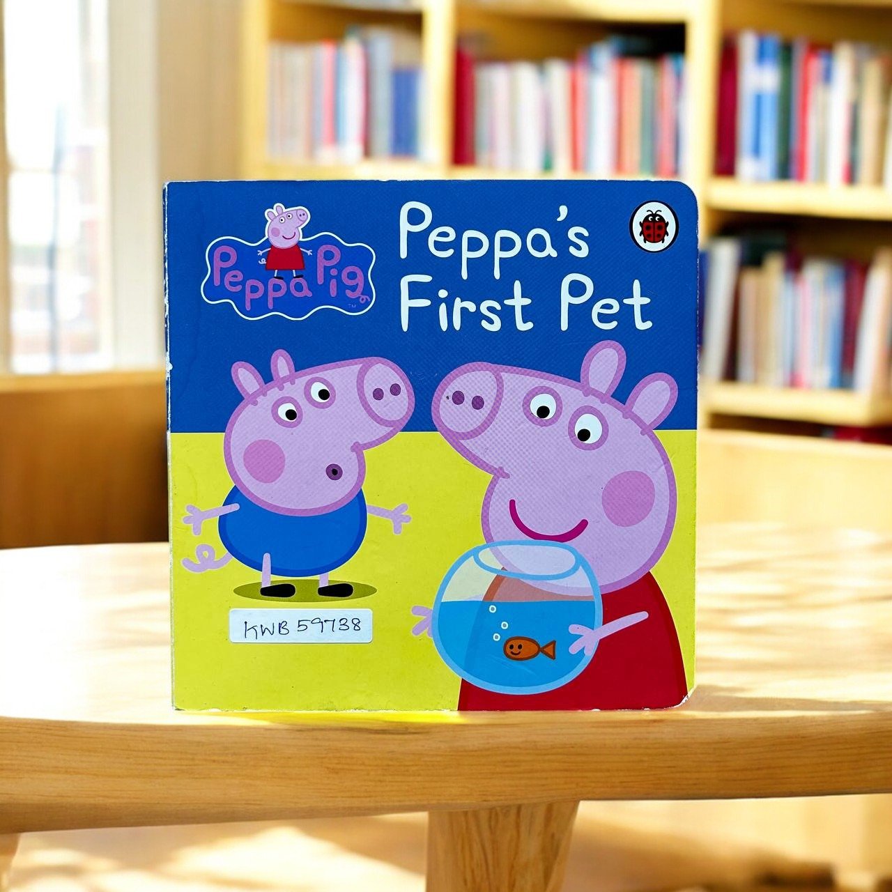 Peppa's First Pet_Peppa Pig_Ladybird_KWB59738