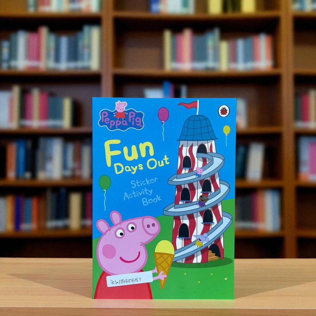 Fun Days Out_Peppa Pig_Sticker Activity Book_Ladybird_KWB60681