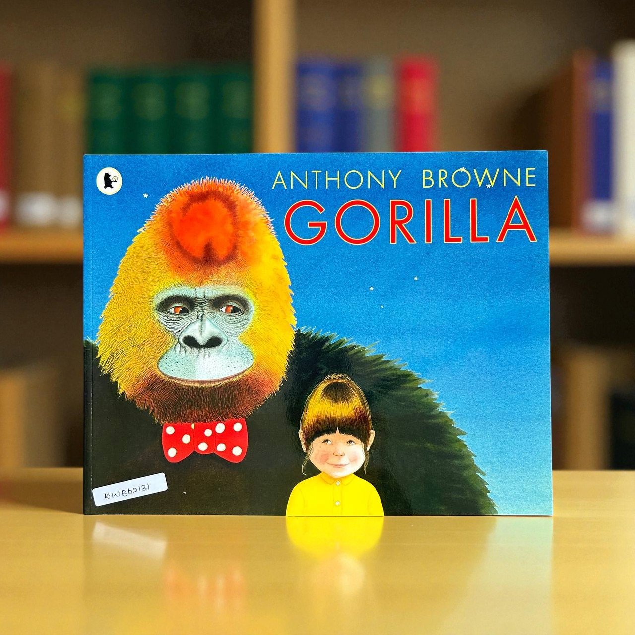 Gorilla_Walker_Anthony Browne_RDS_KWB62131