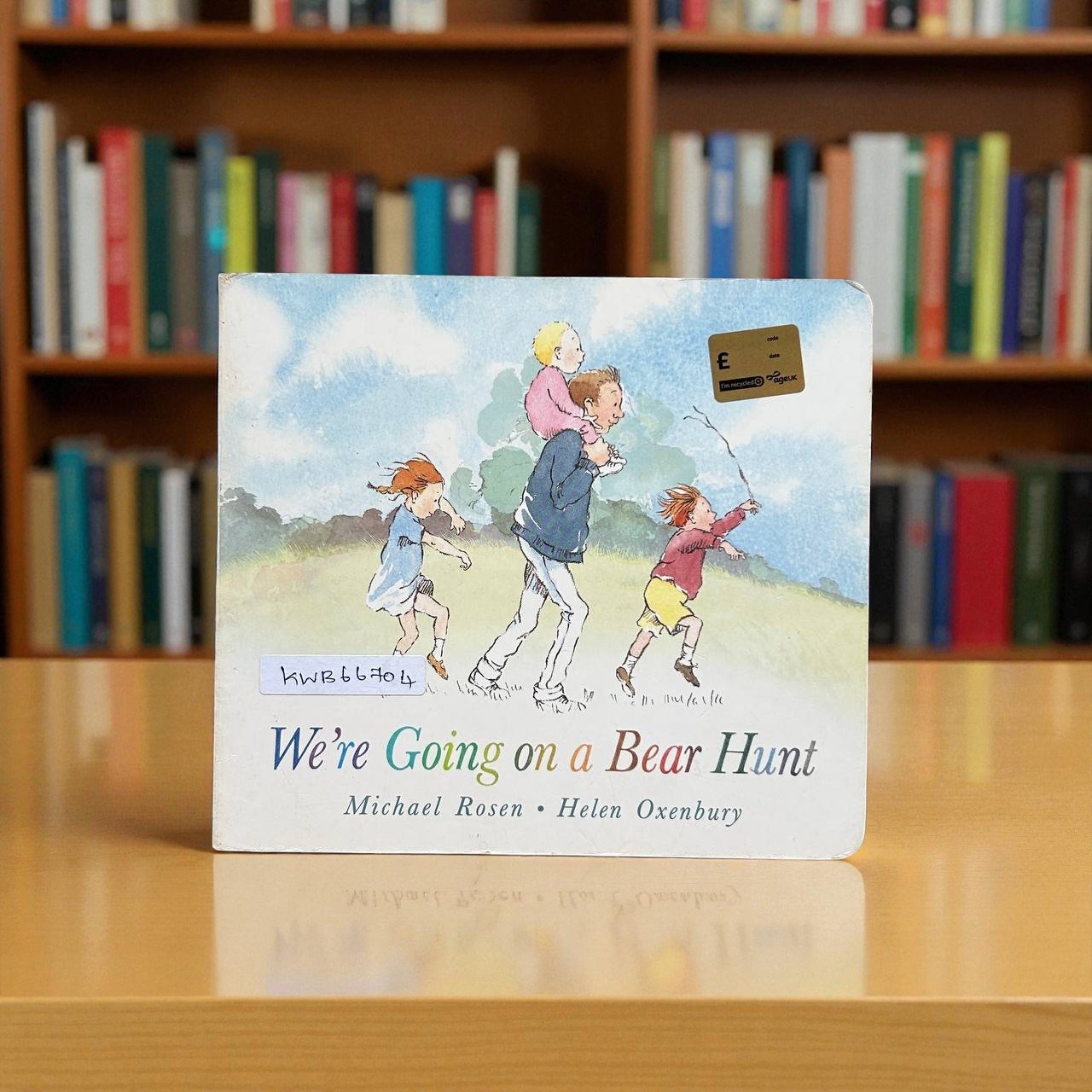 We're Going On A Bear Hunt_Helen Oxenbury _KWB66704