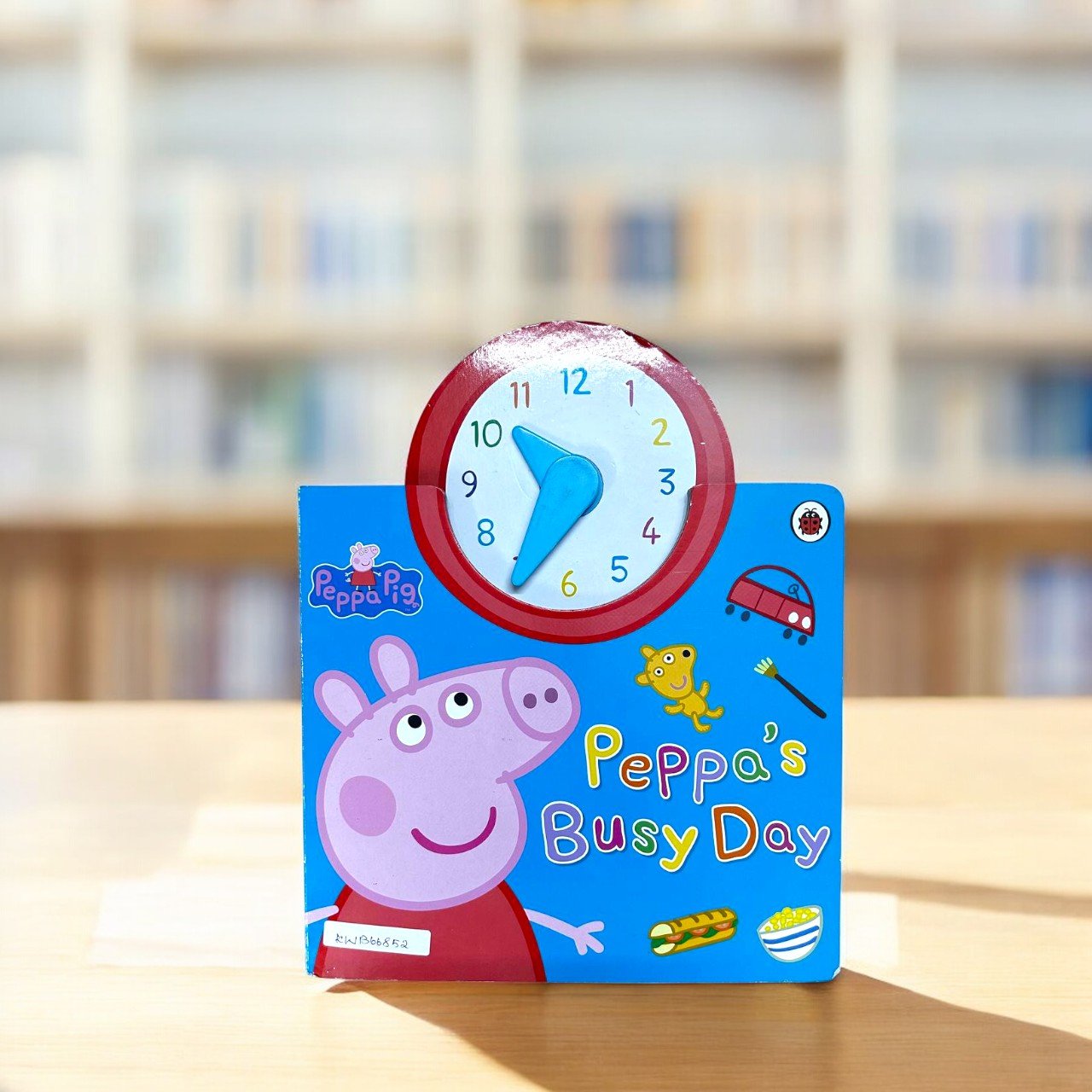Peppa's Busy Day_Peppa Pig_Clock Book_Ladybird _KWB66852