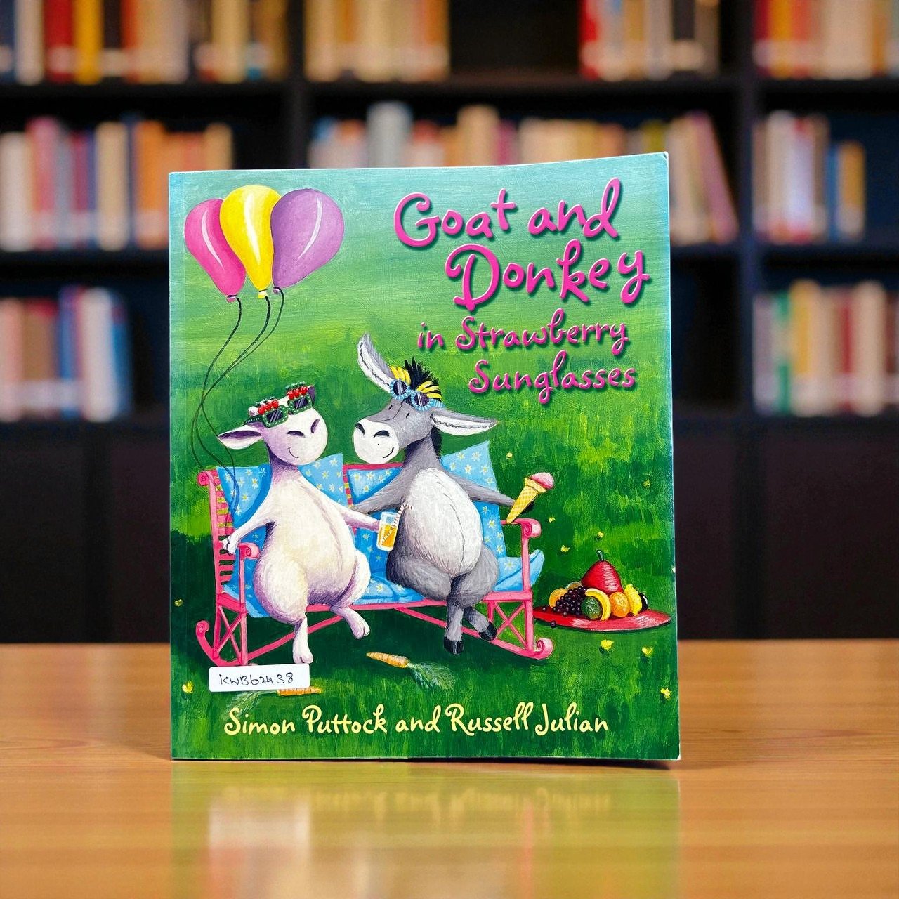 Goat And Donkey In Straberry Sunglasses_Oxford_Simon Puttock_RDS_KWB62438