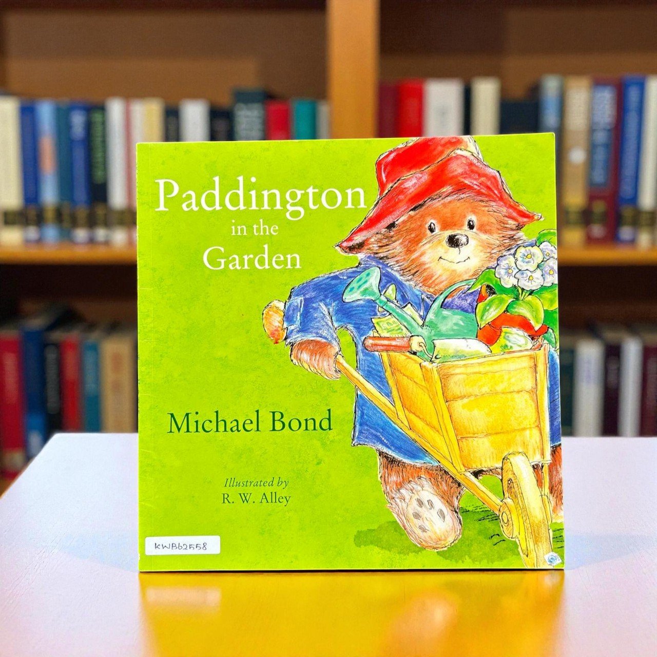 Paddington In The Garden_Taped_Harper Collins_Michael Bond_RDS_KWB62558