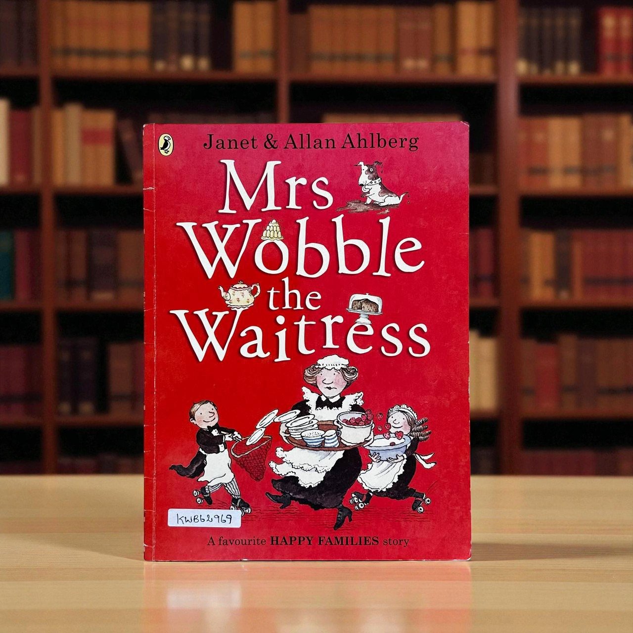 Mrs Wobble The Waitress_Janet_RDS_KWB62969