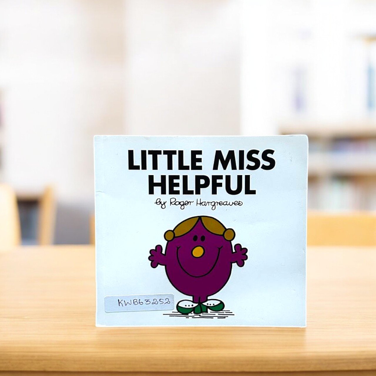 Pocket Friendly_Little Miss Helpful_Mr Men And Little Miss_Roger Hargreaves_KWB63252