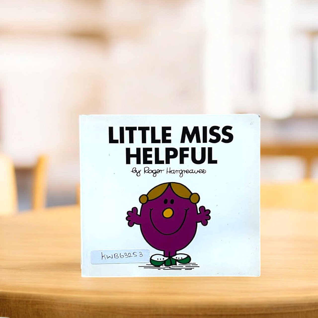 Pocket Friendly_Little Miss Helpful_Mr Men And Little Miss_Roger Hargreaves_KWB63253