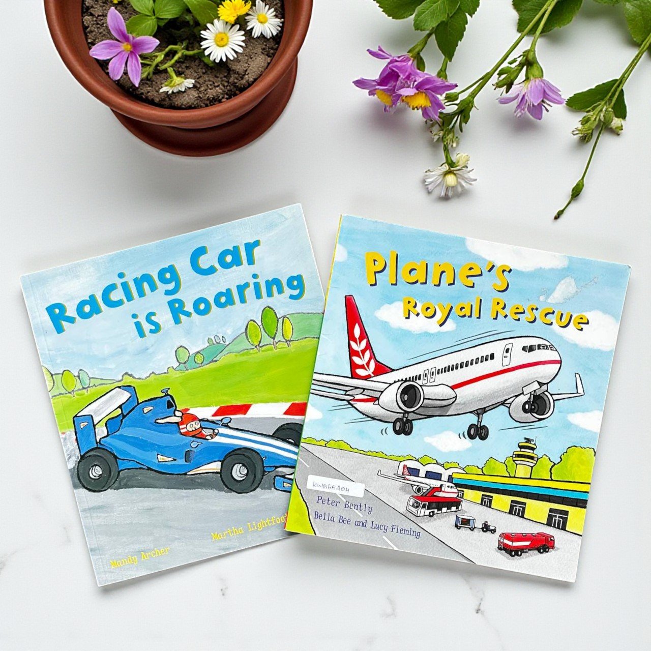 Busy Wheels_Set Of 2 Books_QED_KWB65204